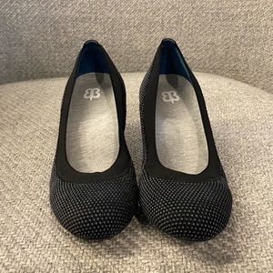 BetaBrand Late to the Gate Heels- Black -Size 5.5